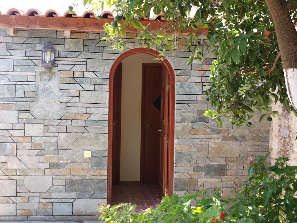 Εlegant Villa Liakos Pigí Pokoj fotografie
